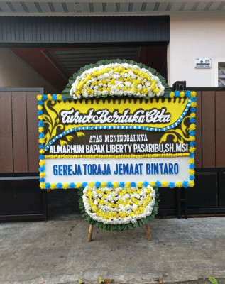 Papan Bunga Duka di Kerinci Kanan